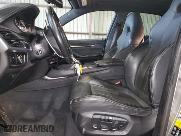 ✅ 2019 BMW X6 M • VIN: 5YMKW8C54KLR38377 • Lot: 84643024. Listed on Copart with 47,556 mi. Free auction sales archive from the USA and detailed vehicle history report at DreamBid. Image 7.