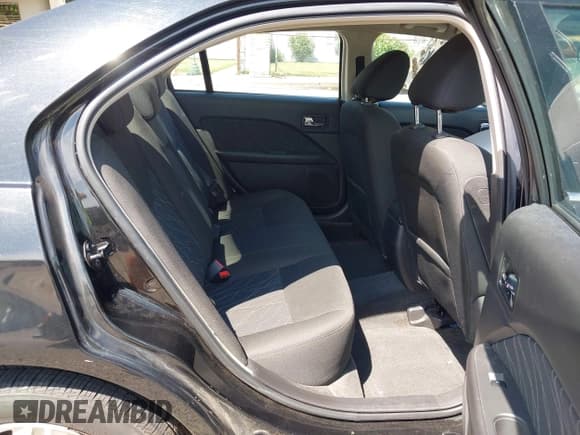 ✅ 2010 Mercury Milan • VIN: 3MEHM0HAXAR617880 • Лот: 42851543. Опубликован ранее на IAAI с пробегом 44 740 миль. Бесплатный доступ к архиву аукционных продаж из США и подробный отчёт об истории автомобиля на DreamBid. Изображение 8.