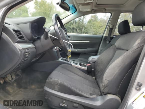 ✅ 2012 Subaru Legacy Premium • VIN: 4S3BMAG62C1008208 • Lot: 72139364. Wystawiony na Copart z przebiegiem 138 825 mil. Bezpłatny archiwum sprzedaży aukcyjnych z USA i szczegółowy raport historii pojazdu na DreamBid. Zdjęcie 7.