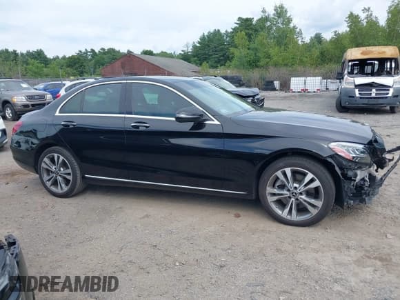 ✅ 2021 Mercedes-Benz C 300 • VIN: W1KWF8EB4MR641418 • Lot: 42657948. Wystawiony na IAAI z przebiegiem 29 644 mil. Bezpłatny archiwum sprzedaży aukcyjnych z USA i szczegółowy raport historii pojazdu na DreamBid. Zdjęcie 14.