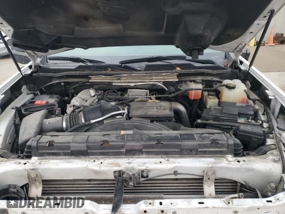 ✅ 2020 Chevrolet Silverado 2500HD LTZ • VIN: 1GC4YPEY9LF117787 • Лот: 81127825. Опубликован ранее на Copart с пробегом 200 668 миль. Бесплатный доступ к архиву аукционных продаж из США и подробный отчёт об истории автомобиля на DreamBid. Изображение 11.