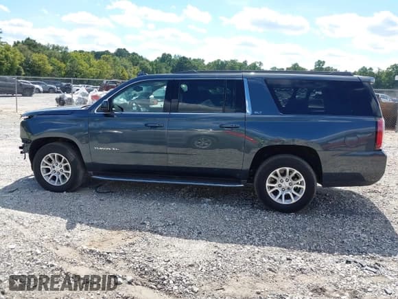 ✅ 2019 GMC Yukon XL SLT • VIN: 1GKS2GKC2KR313251 • Лот: 43105600. Опубликован ранее на IAAI с пробегом 77 556 миль. Бесплатный доступ к архиву аукционных продаж из США и подробный отчёт об истории автомобиля на DreamBid. Изображение 15.