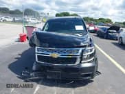✅ 2019 Chevrolet Suburban LT • VIN: 1GNSCHKC1KR307933 • Lot: 43463096. Wystawiony na IAAI z przebiegiem 200 666 mil. Bezpłatny archiwum sprzedaży aukcyjnych z USA i szczegółowy raport historii pojazdu na DreamBid. Zdjęcie 11.
