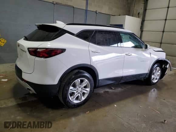 2020 Chevrolet Blazer LT with VIN 3GNKBCR40LS690279, listed as a Copart auction lot 47312404 with 33,981 mi miles and . Bid and sale history available at DreamBid. Image 3.