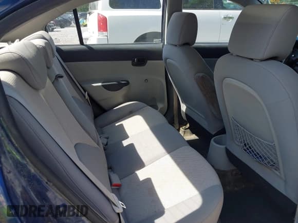 ✅ 2010 Hyundai Accent GLS • VIN: KMHCN4AC1AU433444 • Лот: 42356706. Опубликован ранее на IAAI с пробегом 157 198 миль. Бесплатный доступ к архиву аукционных продаж из США и подробный отчёт об истории автомобиля на DreamBid. Изображение 8.