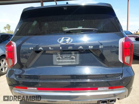 ✅ 2023 Hyundai Palisade Calligraphy • VIN: KM8R74GE8PU498796 • Lot: 43365266. Wystawiony na IAAI z przebiegiem 65 484 mil. Bezpłatny archiwum sprzedaży aukcyjnych z USA i szczegółowy raport historii pojazdu na DreamBid. Zdjęcie 16.