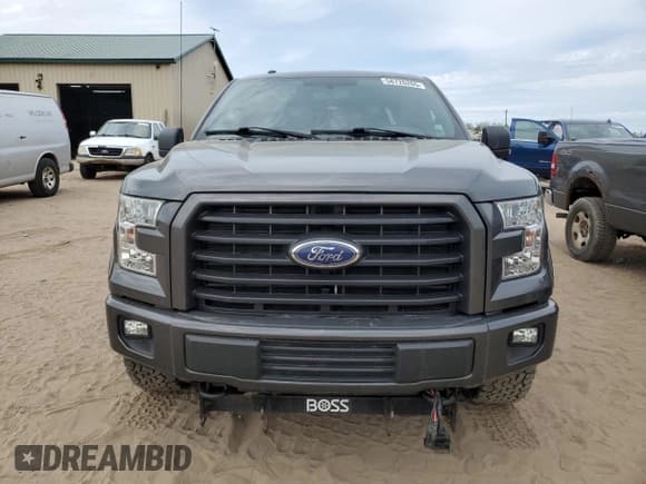 ✅ 2017 Ford F-150 XL • VIN: 1FTEW1EF4HFB20979 • Lot: 58726265. Listed on Copart with 100,671 mi. Free auction sales archive from the USA and detailed vehicle history report at DreamBid. Image 5.