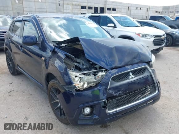 ✅ 2012 Mitsubishi Outlander SE • VIN: JA4AP4AU5CZ011255 • Lot: 42554892. Wystawiony na IAAI z przebiegiem 197 947 mil. Bezpłatny archiwum sprzedaży aukcyjnych z USA i szczegółowy raport historii pojazdu na DreamBid. Zdjęcie 6.