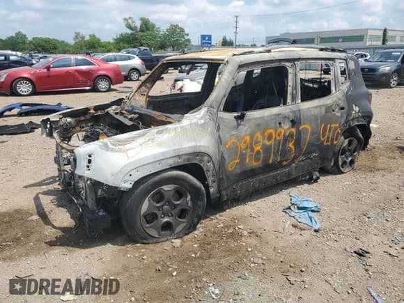 ✅ 2017 Jeep Renegade Sport • VIN: ZACCJBAB6HPE84395 • Lot: 64126685. Wystawiony na Copart z przebiegiem Nie podano. Bezpłatny archiwum sprzedaży aukcyjnych z USA i szczegółowy raport historii pojazdu na DreamBid. Zdjęcie 1.