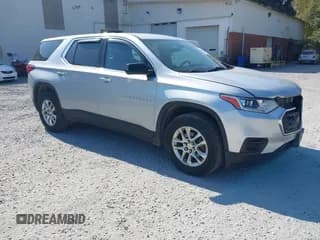 ✅ 2018 Chevrolet Traverse LS • VIN: 1GNEVFKW1JJ283913 • Lot: 43260697. Wystawiony na IAAI z przebiegiem 135 491 mil. Bezpłatny archiwum sprzedaży aukcyjnych z USA i szczegółowy raport historii pojazdu na DreamBid. Zdjęcie 1.