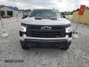 ✅ 2022 Chevrolet Silverado 1500 LT Trail Boss • VIN: 3GCUDFED8NG596000 • Lot: 71113755. Wystawiony na Copart z przebiegiem 14 037 mil. Bezpłatny archiwum sprzedaży aukcyjnych z USA i szczegółowy raport historii pojazdu na DreamBid. Zdjęcie 5.