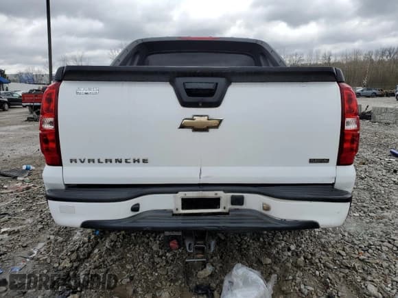 ✅ 2008 Chevrolet Avalanche 2LT • VIN: 3GNEC12068G248249 • Lot: 83053044. Wystawiony na Copart z przebiegiem 183 774 mil. Bezpłatny archiwum sprzedaży aukcyjnych z USA i szczegółowy raport historii pojazdu na DreamBid. Zdjęcie 6.