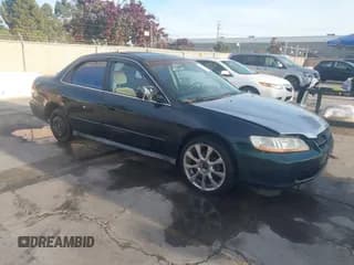 ✅ 2002 Honda Accord SE • VIN: 1HGCG668X2A154027 • Lot: 43826212. Wystawiony na IAAI z przebiegiem 177 887 mil. Bezpłatny archiwum sprzedaży aukcyjnych z USA i szczegółowy raport historii pojazdu na DreamBid. Zdjęcie 1.