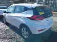 2021 Chevrolet Bolt EV 1LT z VIN 1G1FW6S06M4112172, wystawiony jako IAAI lot #41422632 z przebiegiem 21 413 mil mil oraz . Historia ofert i sprzedaży dostępna na DreamBid. Obrazek 3.