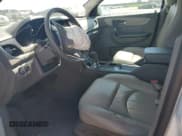 ✅ 2017 Chevrolet Traverse Premier • VIN: 1GNKRJKD9HJ154191 • Lot: 72814674. Wystawiony na Copart z przebiegiem 124 847 mil. Bezpłatny archiwum sprzedaży aukcyjnych z USA i szczegółowy raport historii pojazdu na DreamBid. Zdjęcie 7.