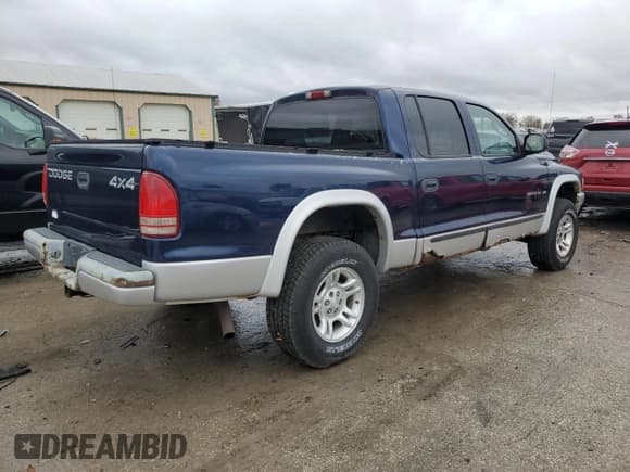 ✅ 2002 Dodge Dakota SLT • VIN: 1B7HG48N82S634394 • Lot: 78215234. Wystawiony na Copart z przebiegiem 121 283 mil. Bezpłatny archiwum sprzedaży aukcyjnych z USA i szczegółowy raport historii pojazdu na DreamBid. Zdjęcie 3.
