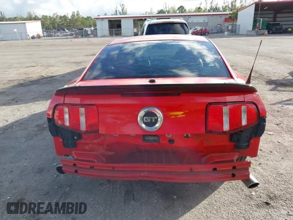 ✅ 2011 Ford Mustang GT Premium • VIN: 1ZVBP8CF0B5123903 • Lot: 43832173. Listed on IAAI with 95,688 mi. Free auction sales archive from the USA and detailed vehicle history report at DreamBid. Image 17.