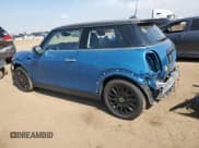 ✅ 2023 MINI Hardtop Cooper SE • VIN: WMW13DJ03P2T91531 • Лот: 54220585. Опубликован ранее на Copart с пробегом 7 054 миль. Бесплатный доступ к архиву аукционных продаж из США и подробный отчёт об истории автомобиля на DreamBid. Изображение 2.