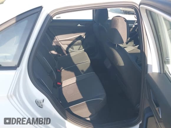 ✅ 2025 Volkswagen Jetta Sport • VIN: 3VWBX7BU1SM046303 • Lot: 43061035. Listed on IAAI with 14,009 mi. Free auction sales archive from the USA and detailed vehicle history report at DreamBid. Image 8.