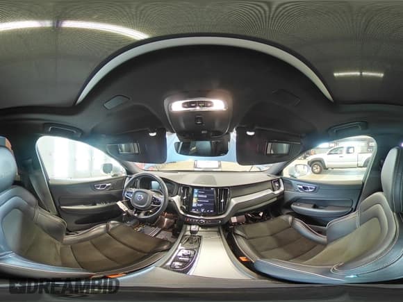 ✅ 2019 Volvo XC60 R-Design • VIN: LYVA22RMXKB273761 • Lot: 54397295. Listed on Copart with 62,657 mi. Free auction sales archive from the USA and detailed vehicle history report at DreamBid. Image 15.