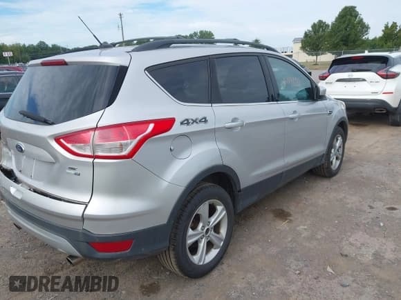 ✅ 2013 Ford Escape SE • VIN: 1FMCU9G98DUB49888 • Lot: 43019232. Wystawiony na IAAI z przebiegiem 140 255 mil. Bezpłatny archiwum sprzedaży aukcyjnych z USA i szczegółowy raport historii pojazdu na DreamBid. Zdjęcie 4.