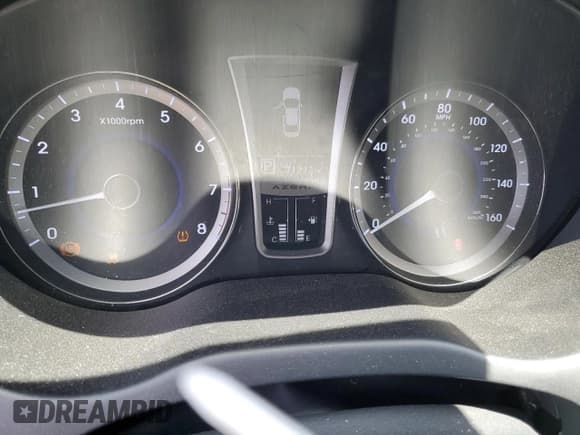 ✅ 2012 Hyundai Azera • VIN: KMHFH4JG7CA194767 • Лот: 58626265. Опубликован ранее на Copart с пробегом 71 213 миль. Бесплатный доступ к архиву аукционных продаж из США и подробный отчёт об истории автомобиля на DreamBid. Изображение 9.