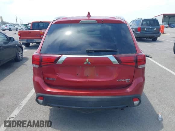 2017 Mitsubishi Outlander SE z VIN JA4AZ3A32HZ065812, wystawiony jako IAAI lot #42846257 z przebiegiem 153 495 mil mil oraz . Historia ofert i sprzedaży dostępna na DreamBid. Obrazek 17.