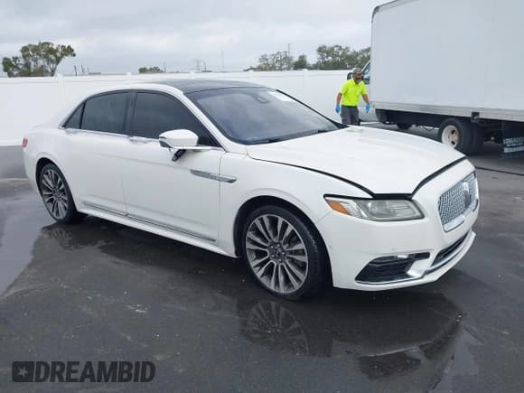 ✅ 2018 Lincoln Continental Reserve • VIN: 1LN6L9NC9J5616871 • Lot: 43531515. Wystawiony na IAAI z przebiegiem 58 745 mil. Bezpłatny archiwum sprzedaży aukcyjnych z USA i szczegółowy raport historii pojazdu na DreamBid. Zdjęcie 1.
