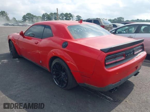 ✅ 2021 Dodge Challenger R/T Scat Pack • VIN: 2C3CDZFJ2MH537612 • Lot: 42271409. Wystawiony na IAAI z przebiegiem 77 118 mil. Bezpłatny archiwum sprzedaży aukcyjnych z USA i szczegółowy raport historii pojazdu na DreamBid. Zdjęcie 3.