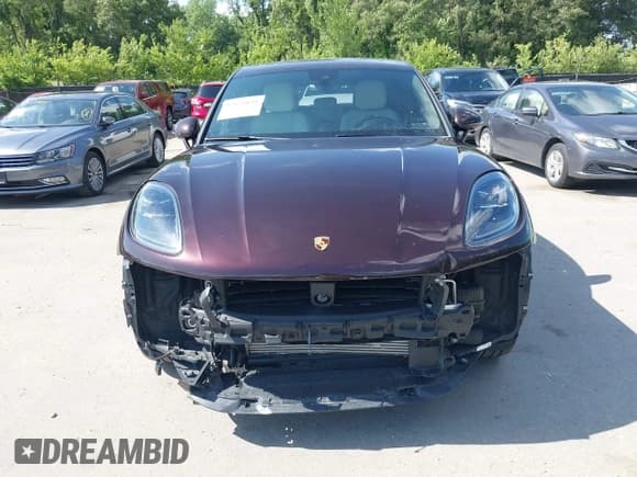 ✅ 2023 Porsche Macan • VIN: WP1AA2A56PLB07374 • Lot: 42571839. Wystawiony na IAAI z przebiegiem 11 732 mil. Bezpłatny archiwum sprzedaży aukcyjnych z USA i szczegółowy raport historii pojazdu na DreamBid. Zdjęcie 13.