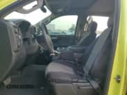 ✅ 2020 Chevrolet Silverado 1500 Custom Trail Boss • VIN: 1GCPYCEFXLZ234068 • Lot: 70592275. Wystawiony na Copart z przebiegiem 73 342 mil. Bezpłatny archiwum sprzedaży aukcyjnych z USA i szczegółowy raport historii pojazdu na DreamBid. Zdjęcie 7.