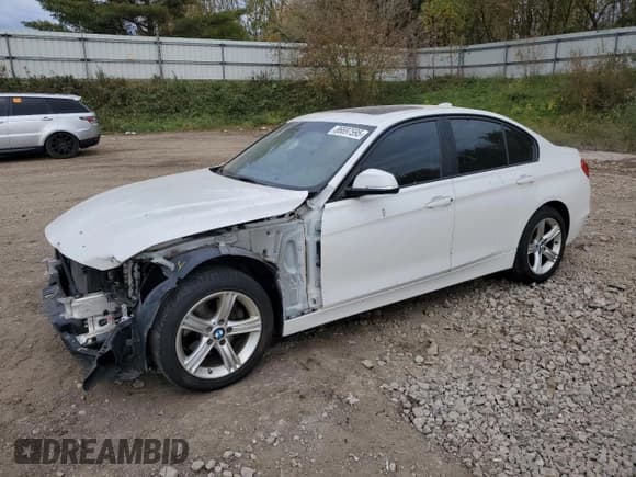 ✅ 2015 BMW 3 Series 328i xDrive • VIN: WBA3B3C54FF547890 • Lot: 86697595. Wystawiony na Copart z przebiegiem 100 965 mil. Bezpłatny archiwum sprzedaży aukcyjnych z USA i szczegółowy raport historii pojazdu na DreamBid. Zdjęcie 1.