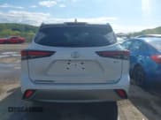 ✅ 2025 Toyota Highlander Hybrid XLE • VIN: 5TDKBRCHXSS662712 • Lot: 42183334. Listed on IAAI with 264 mi. Free auction sales archive from the USA and detailed vehicle history report at DreamBid. Image 17.