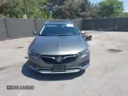 ✅ 2019 Buick Regal Essence • VIN: W04GV8SX9K1011157 • Lot: 42784860. Wystawiony na IAAI z przebiegiem 77 725 mil. Bezpłatny archiwum sprzedaży aukcyjnych z USA i szczegółowy raport historii pojazdu na DreamBid. Zdjęcie 13.