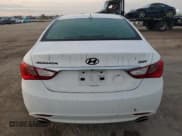✅ 2013 Hyundai Sonata SE • VIN: 5NPEC4AB7DH774100 • Lot: 76060864. Wystawiony na Copart z przebiegiem Nie podano. Bezpłatny archiwum sprzedaży aukcyjnych z USA i szczegółowy raport historii pojazdu na DreamBid. Zdjęcie 6.
