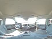 ✅ 2020 Chevrolet Silverado 1500 Custom • VIN: 1GCPWBEF8LZ177143 • Lot: 59822845. Wystawiony na Copart z przebiegiem 57 665 mil. Bezpłatny archiwum sprzedaży aukcyjnych z USA i szczegółowy raport historii pojazdu na DreamBid. Zdjęcie 15.