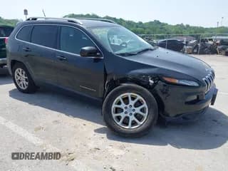 ✅ 2016 Jeep Cherokee Latitude • VIN: 1C4PJMCB1GW110675 • Lot: 42268283. Wystawiony na IAAI z przebiegiem 107 615 mil. Bezpłatny archiwum sprzedaży aukcyjnych z USA i szczegółowy raport historii pojazdu na DreamBid. Zdjęcie 1.