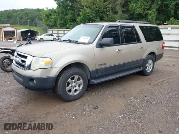 ✅ 2007 Ford Expedition Max XLT • VIN: 1FMFK16507LA56506 • Лот: 42986900. Опубликован ранее на IAAI с пробегом 139 209 миль. Бесплатный доступ к архиву аукционных продаж из США и подробный отчёт об истории автомобиля на DreamBid. Изображение 2.