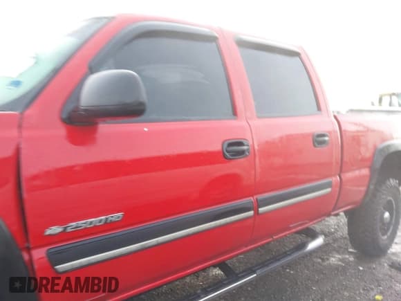 ✅ 2005 Chevrolet Silverado 2500HD LS • VIN: 1GCHK23U45F813790 • Lot: 41425184. Wystawiony na IAAI z przebiegiem 226 815 mil. Bezpłatny archiwum sprzedaży aukcyjnych z USA i szczegółowy raport historii pojazdu na DreamBid. Zdjęcie 14.