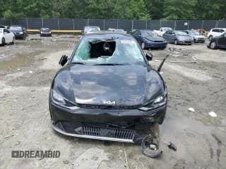 ✅ 2022 Kia EV6 Wind • VIN: KNDC34LA2N5041725 • Lot: 60788693. Wystawiony na Copart z przebiegiem 16 103 mil. Bezpłatny archiwum sprzedaży aukcyjnych z USA i szczegółowy raport historii pojazdu na DreamBid. Zdjęcie 5.