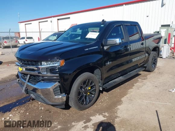 ✅ 2019 Chevrolet Silverado 1500 LT • VIN: 3GCPWCED1KG309680 • Lot: 43512317. Listed on IAAI with 84,209 mi. Free auction sales archive from the USA and detailed vehicle history report at DreamBid. Image 2.