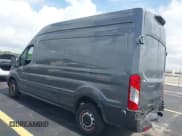 ✅ 2024 Ford Transit Cargo • VIN: 1FTBR1XG9RKA73585 • Lot: 42660235. Wystawiony na IAAI z przebiegiem 18 131 mil. Bezpłatny archiwum sprzedaży aukcyjnych z USA i szczegółowy raport historii pojazdu na DreamBid. Zdjęcie 3.