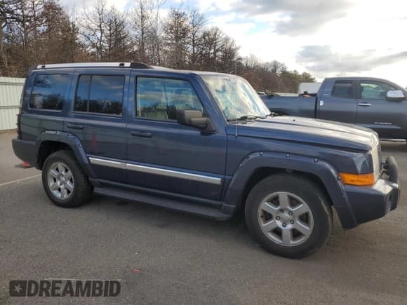 ✅ 2008 Jeep Commander Limited • VIN: 1J8HG58N88C236359 • Lot: 83199674. Wystawiony na Copart z przebiegiem 216 994 mil. Bezpłatny archiwum sprzedaży aukcyjnych z USA i szczegółowy raport historii pojazdu na DreamBid. Zdjęcie 4.