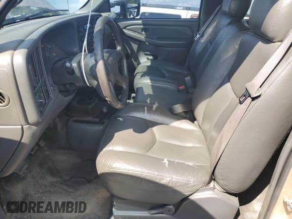 ✅ 2004 GMC Sierra 2500HD • VIN: 1GTHK231X4F155588 • Лот: 63125024. Опубликован ранее на Copart с пробегом 111 238 миль. Бесплатный доступ к архиву аукционных продаж из США и подробный отчёт об истории автомобиля на DreamBid. Изображение 7.