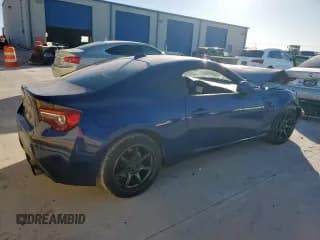 ✅ 2017 Toyota 86 • VIN: JF1ZNAA11H9710091 • Lot: 92343035. Listed on Copart with 117,145 mi. Free auction sales archive from the USA and detailed vehicle history report at DreamBid. Image 3.