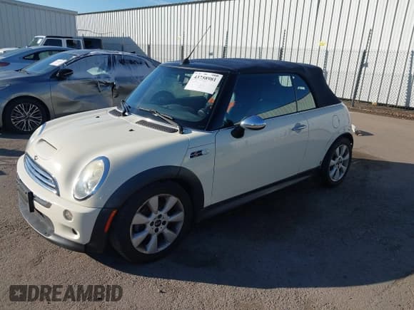 ✅ 2006 MINI Convertible S • VIN: WMWRH33556TK58950 • Lot: 43758981. Listed on IAAI with 76,278 mi. Free auction sales archive from the USA and detailed vehicle history report at DreamBid. Image 2.