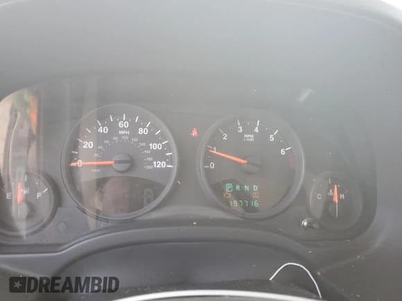 ✅ 2010 Jeep Patriot Sport • VIN: 1J4NT2GA7AD515931 • Лот: 66563725. Опубликован ранее на Copart с пробегом 197 716 миль. Бесплатный доступ к архиву аукционных продаж из США и подробный отчёт об истории автомобиля на DreamBid. Изображение 9.