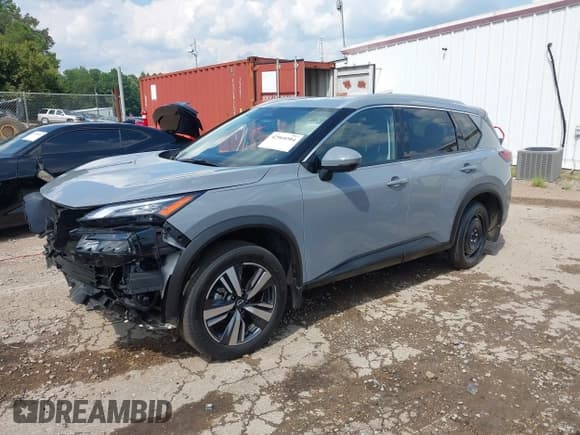 ✅ 2025 Nissan Rogue SL • VIN: JN8BT3CA2SW005694 • Лот: 42960304. Опубликован ранее на IAAI с пробегом 14 396 миль. Бесплатный доступ к архиву аукционных продаж из США и подробный отчёт об истории автомобиля на DreamBid. Изображение 2.