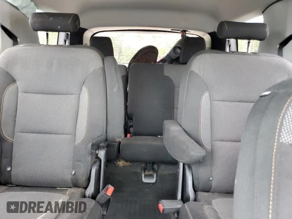 ✅ 2018 Chevrolet Traverse LT Cloth • VIN: 1GNERGKW7JJ108737 • Lot: 56896954. Wystawiony na Copart z przebiegiem 224 041 mil. Bezpłatny archiwum sprzedaży aukcyjnych z USA i szczegółowy raport historii pojazdu na DreamBid. Zdjęcie 10.