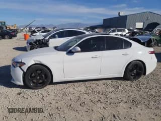 ✅ 2017 Alfa Romeo Giulia Ti • VIN: ZARFAEEN7H7540141 • Лот: 90920145. Опубликован ранее на Copart с пробегом 82 598 миль. Бесплатный доступ к архиву аукционных продаж из США и подробный отчёт об истории автомобиля на DreamBid. Изображение 1.